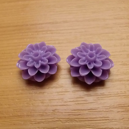 Resinový  kabošon - 15 x 4 mm - 2 kusy