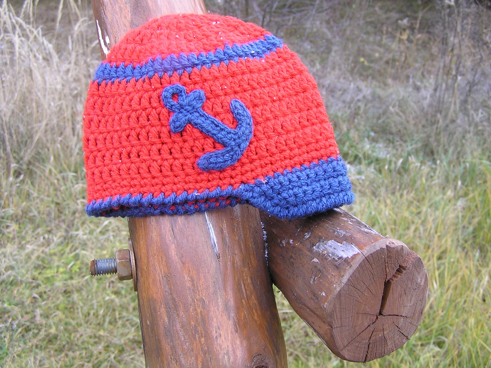 Háčkovaná čepička pro malé námořníky