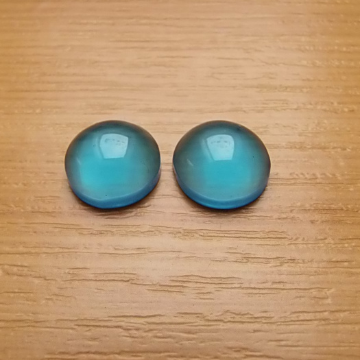 Resinové kabošony - lentilky - 12x5 mm - 2 kusy