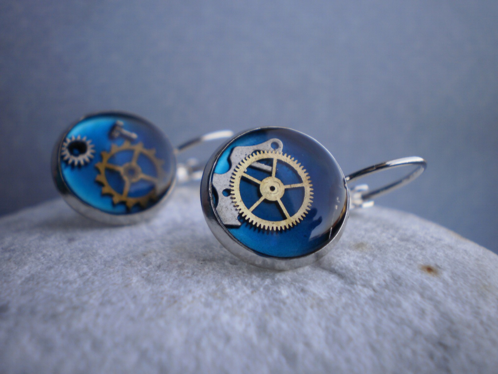 Modré steampunkové náušnice - větší