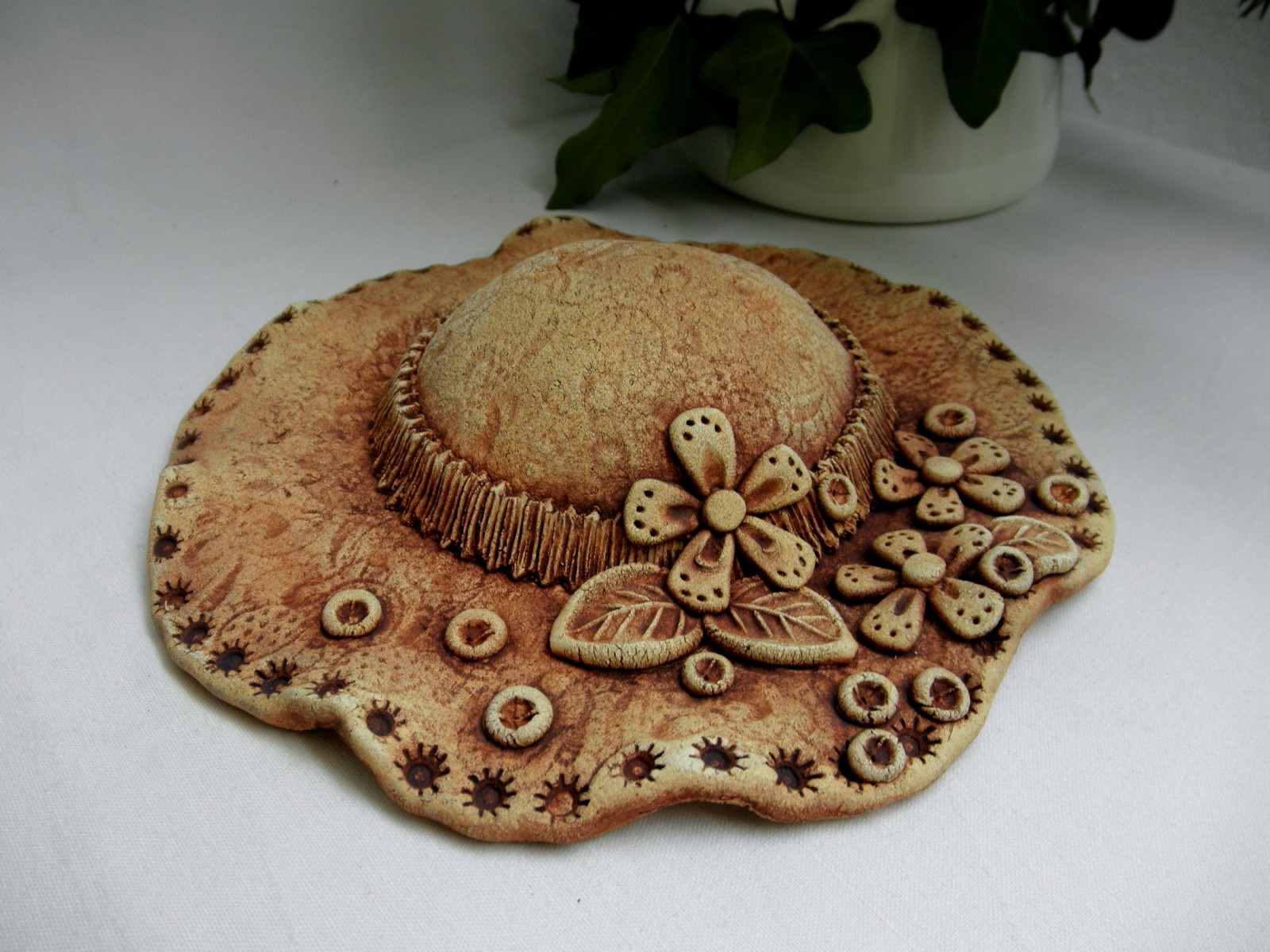 Květinový klobouk k dekorace