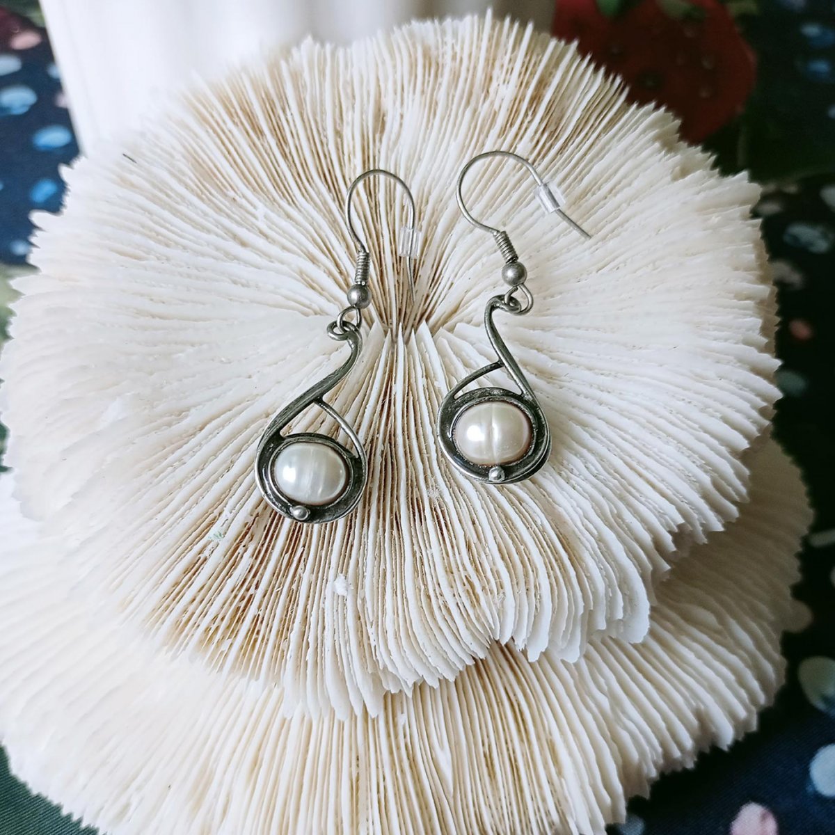 Náušnice s říční perlou