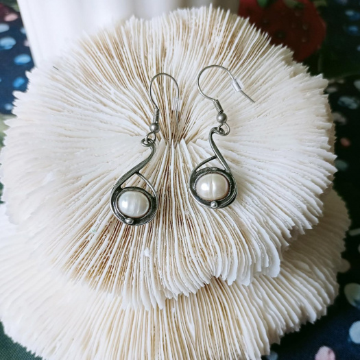 Náušnice s říční perlou