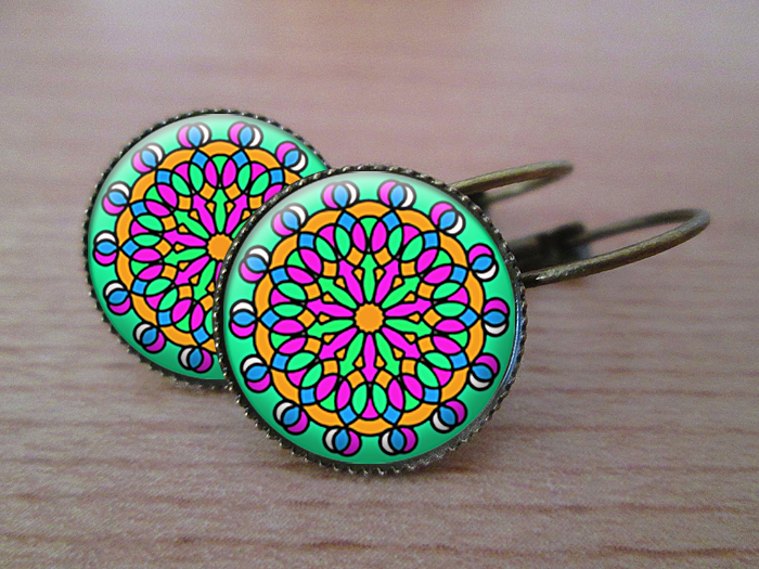 VINTAGE VISACÍ NÁUŠNICE - pestrobarevná mandala