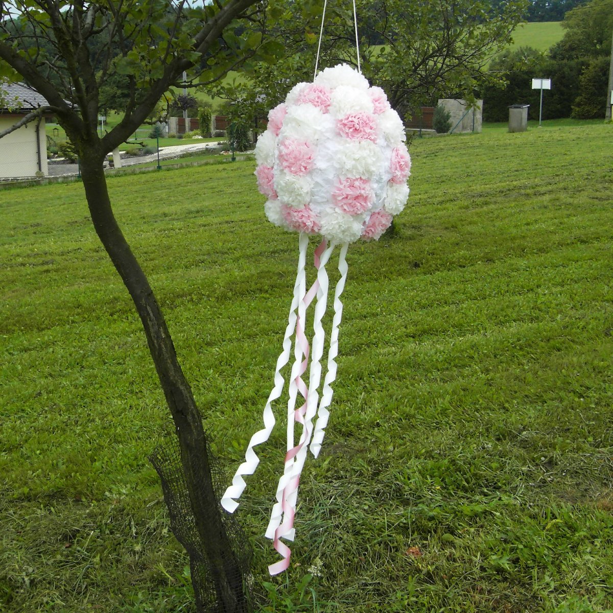 Svatební piňata květinová