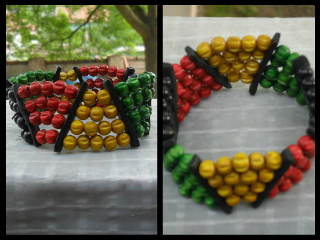 dřevěný rasta náramek