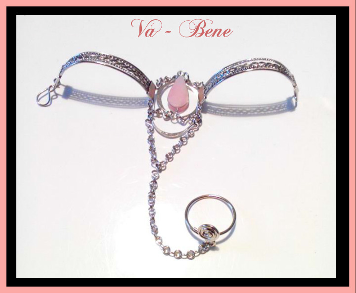 Náramek s prstýnkem a růženínem