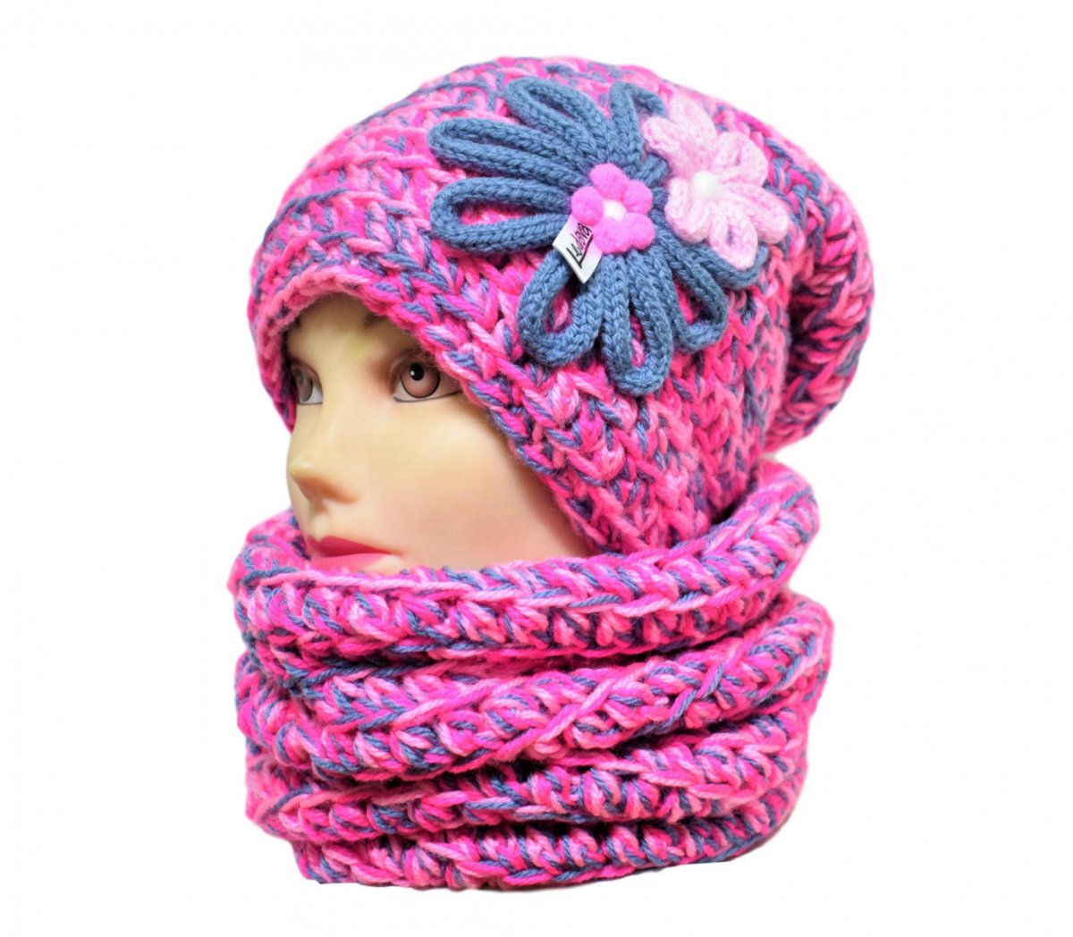 SET ČEPICE A NÁKRČNÍKU 1643