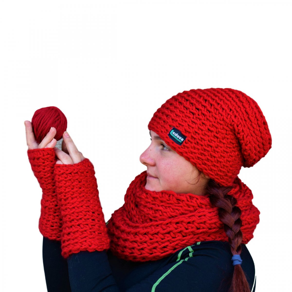 Čepice, nákrčník a bezprsťáčky 1815