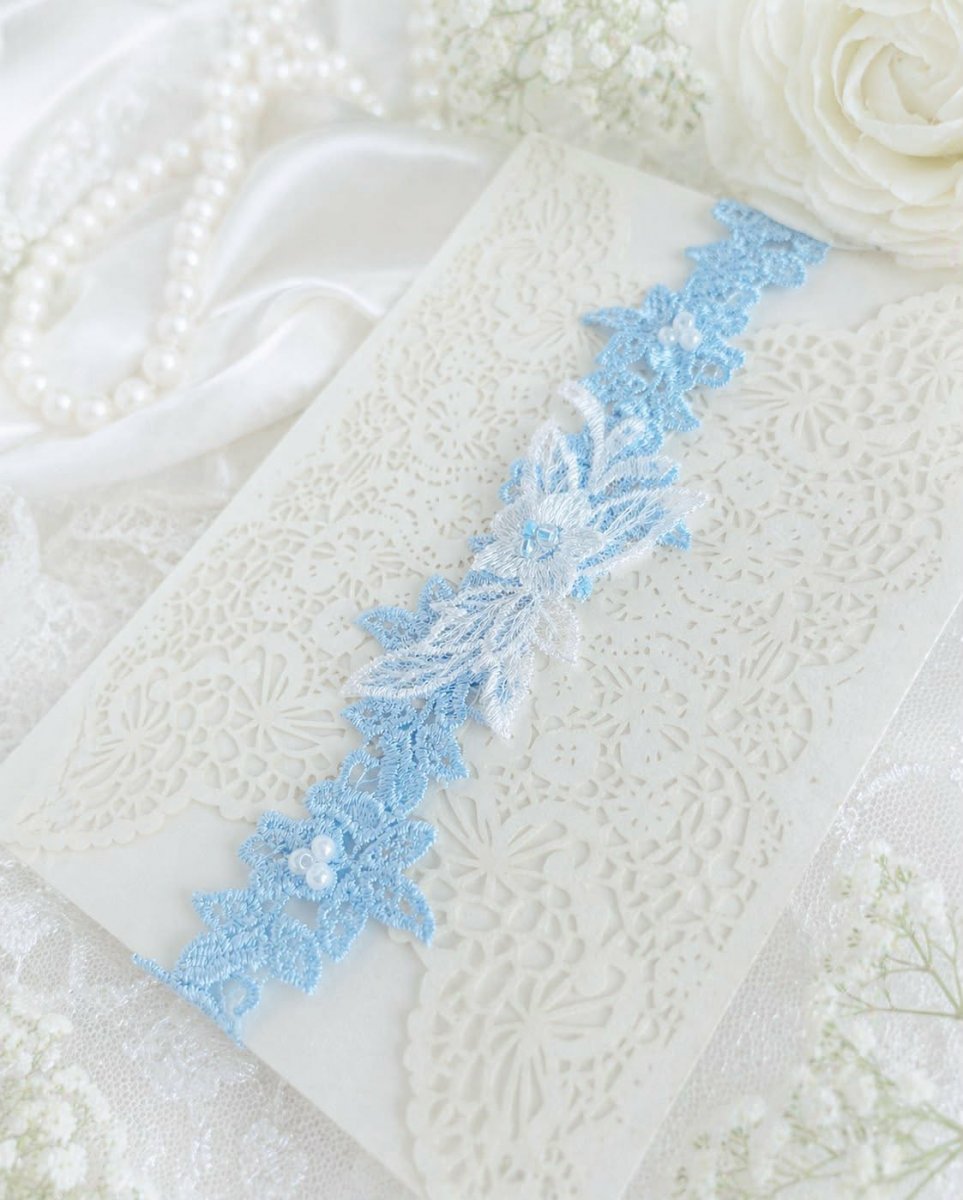  PODVAZEK - krajkový něžný