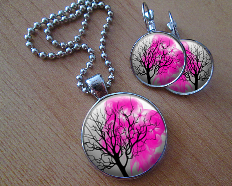 Sada náušniček a přívěsku 