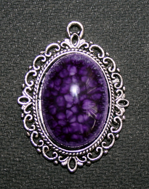 Přívěsek fialový malý