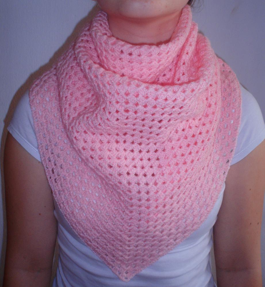 Růžový šátek - nákrčník