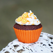 Pomerančový cupcake brož