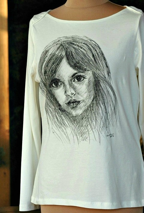 Triko s portrétem dívky, vel. 46