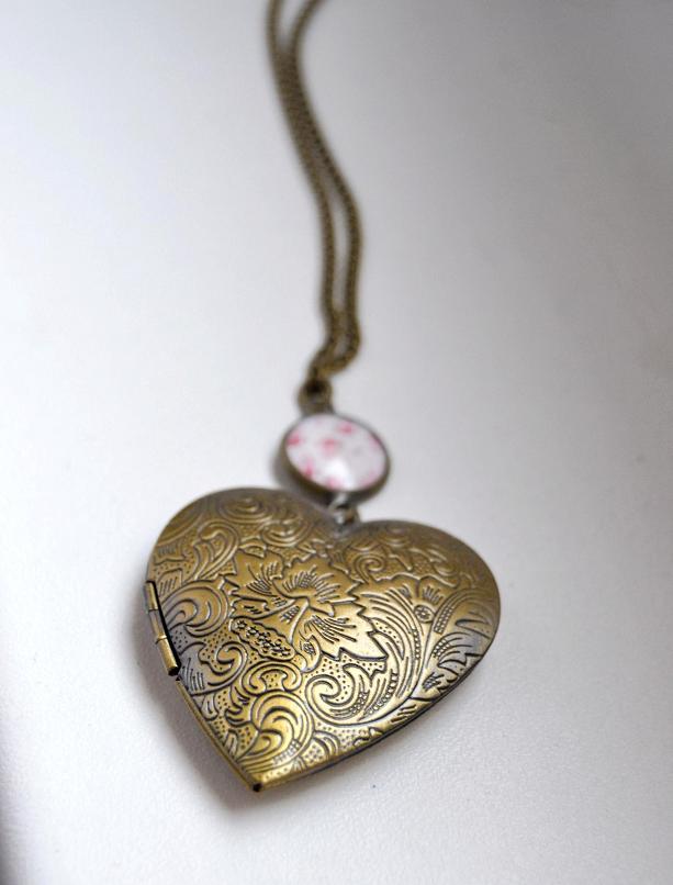 Otevírací medailon