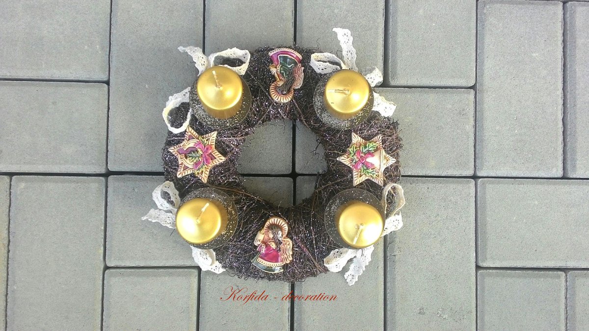 Svícen hnědý adventní (737/16)