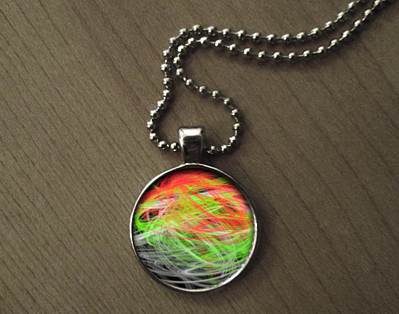 Přívěsek na krk  -  Barevná klubíčka