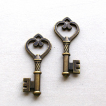 Kovový přívěsek klíč, 45 mm, 1 ks
