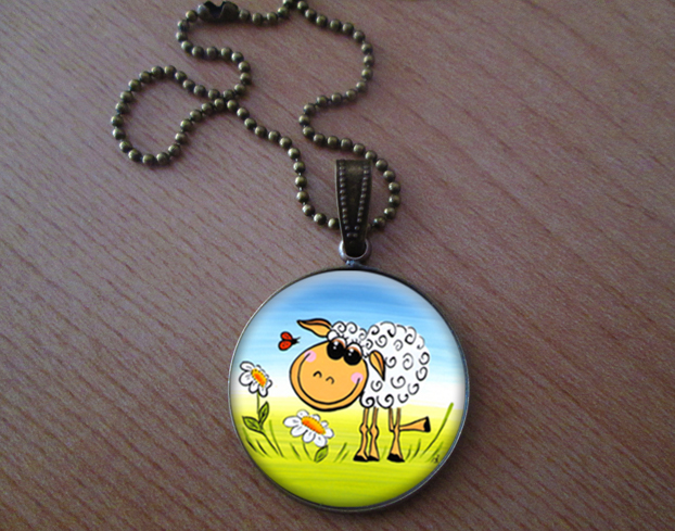 Přívěsek na krk Usměvavá ovečka