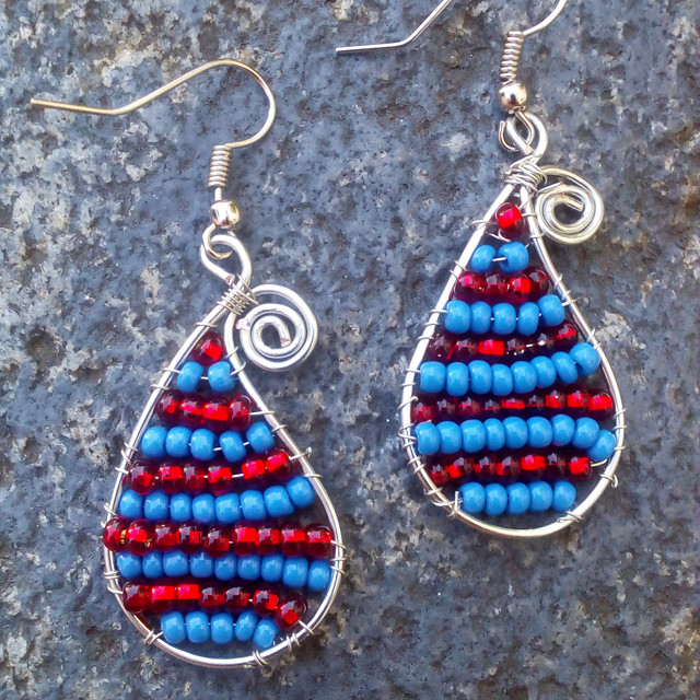 náušnice modročervené kapky 