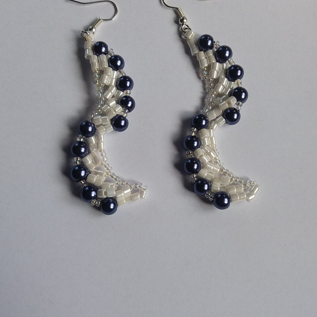 náušnice bílé s perličkami