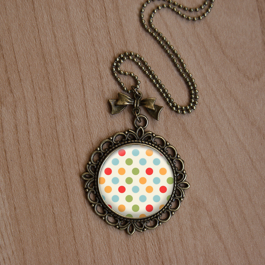 Vintage přívěsek - Barevné puntíky