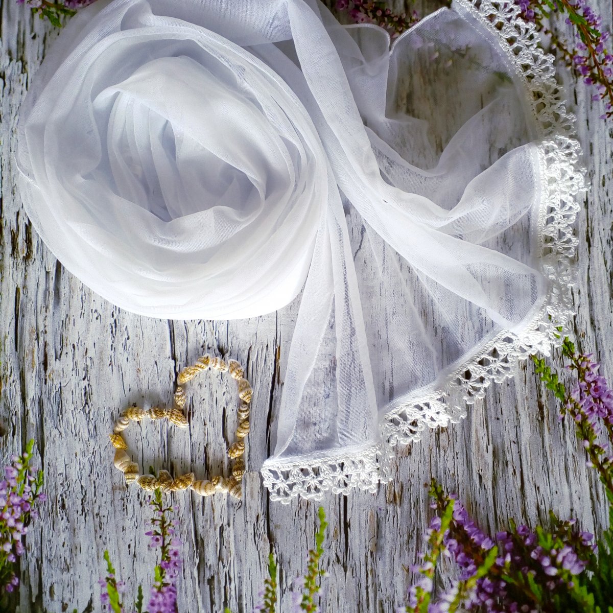 První polibek - průhledný bílý šál