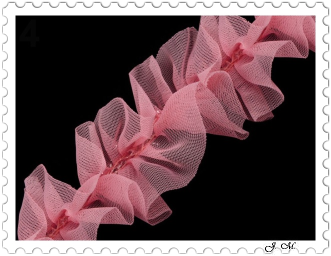 ODĚVNÍ PRÝMEK VOLÁN