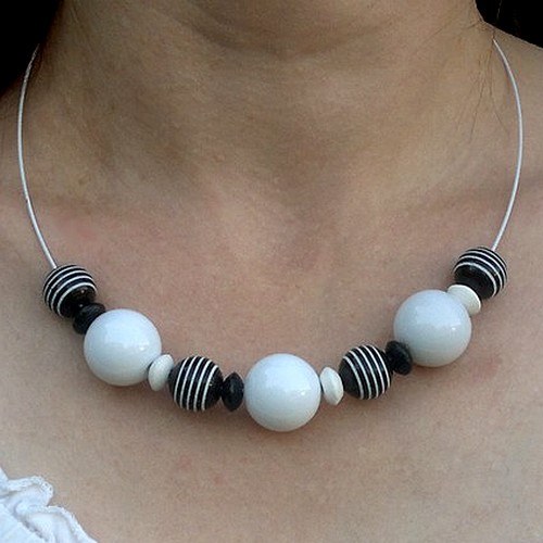 Obruč-náhrdelník-bílo-černý