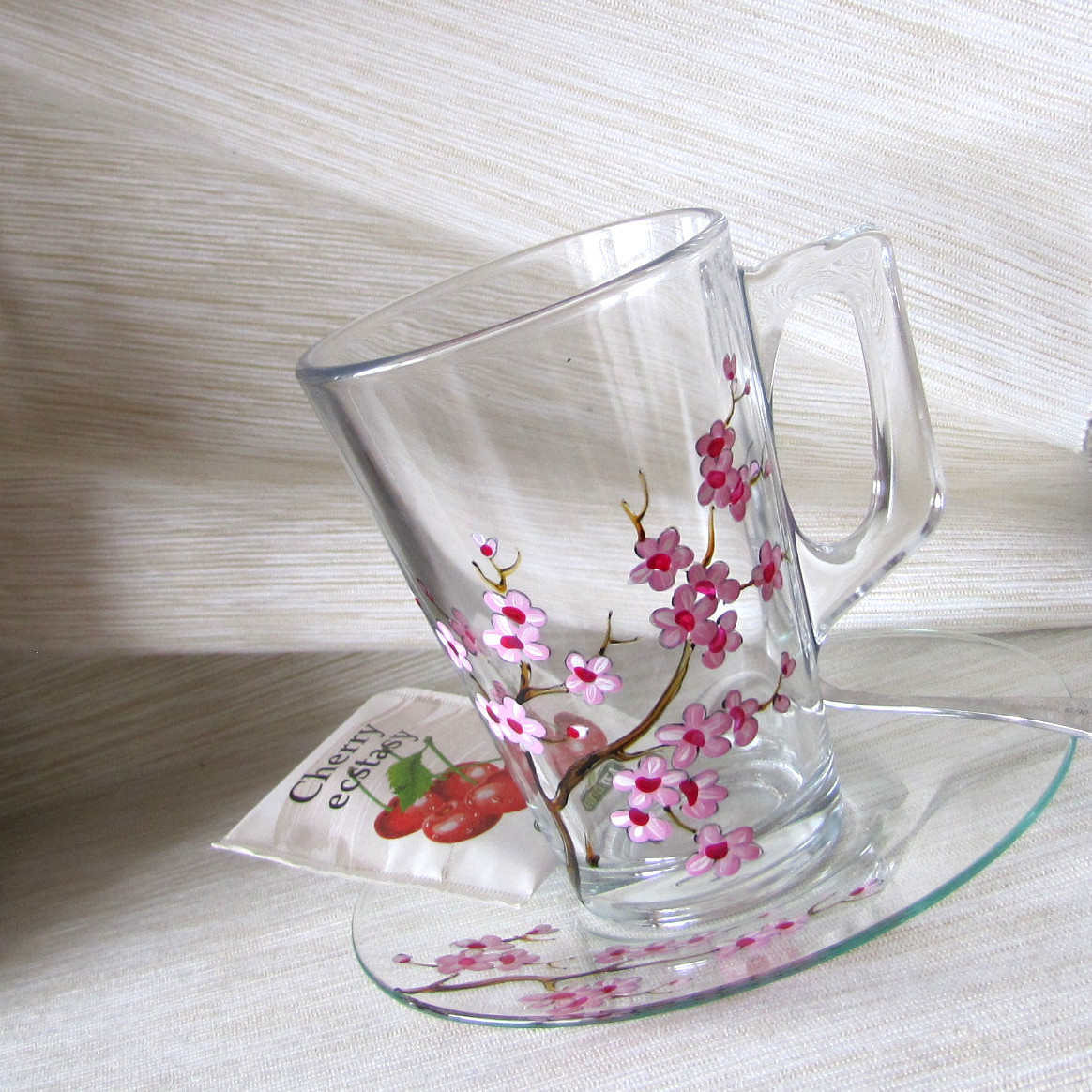 sakura s podšálkem