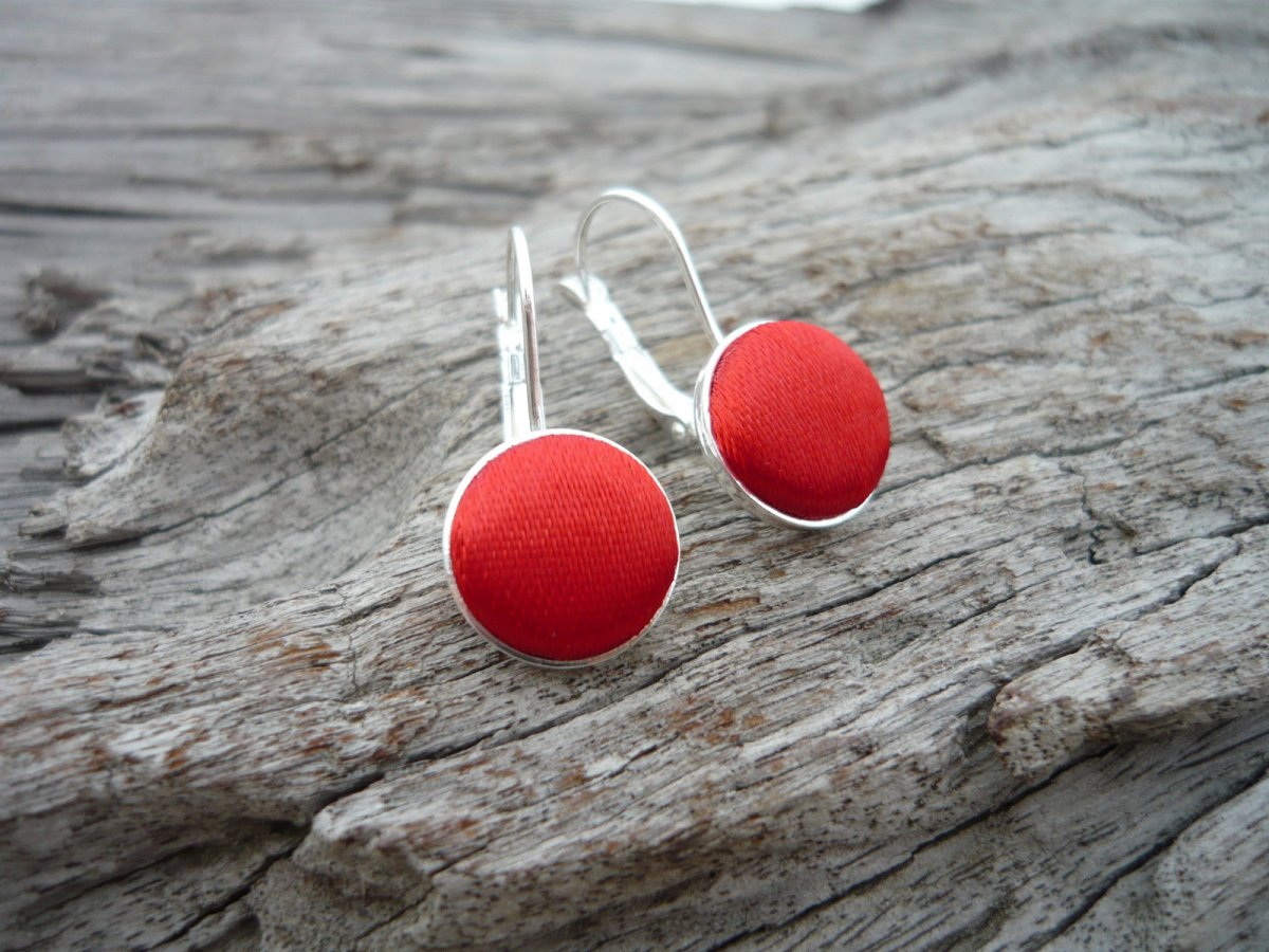 Náušnice buttonkové Červené...atlasové