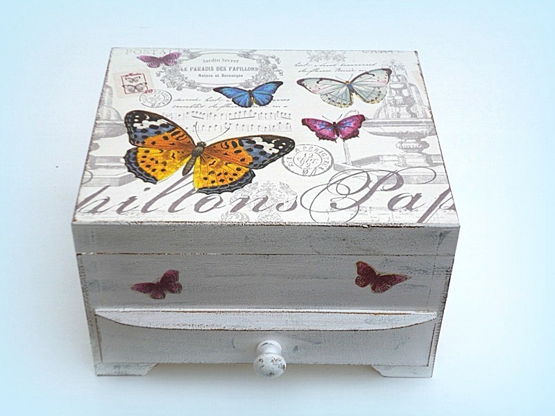 patrová šperkovnice se zrcadlem