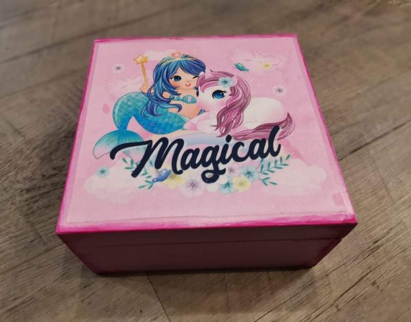 Dřevěná krabička, šperkovnice. Jednorožec 