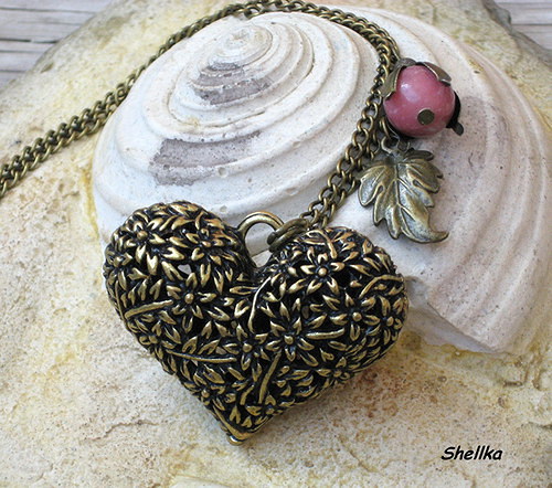 Filigránové srdce-náhrdelník s poupátkem