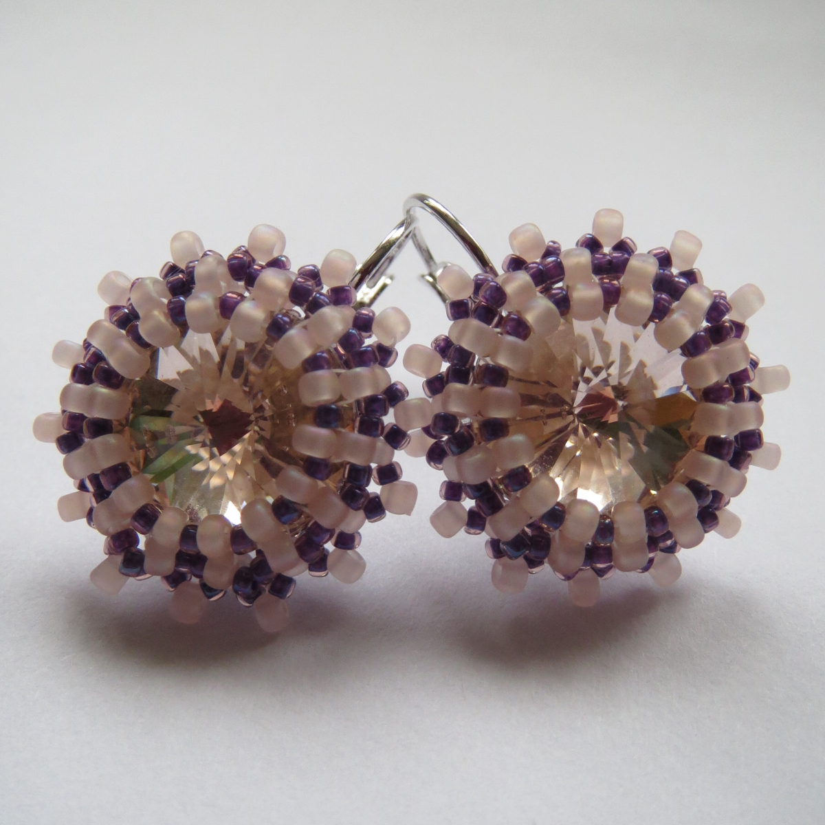 Fialovorůžová elegance