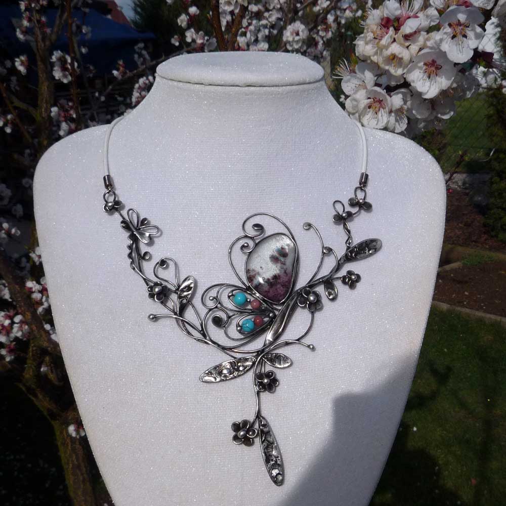 Na louce -rodonit,tyrkenit,sklo