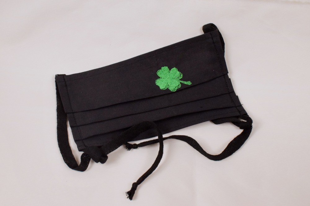 Vyšívané roušky jednovrstvé