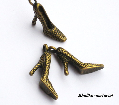 1428.Střevíčky/ 15x15x5mm/ 10 kusů