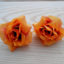 Květ růže tmavě oranžová + bordohnědý střed