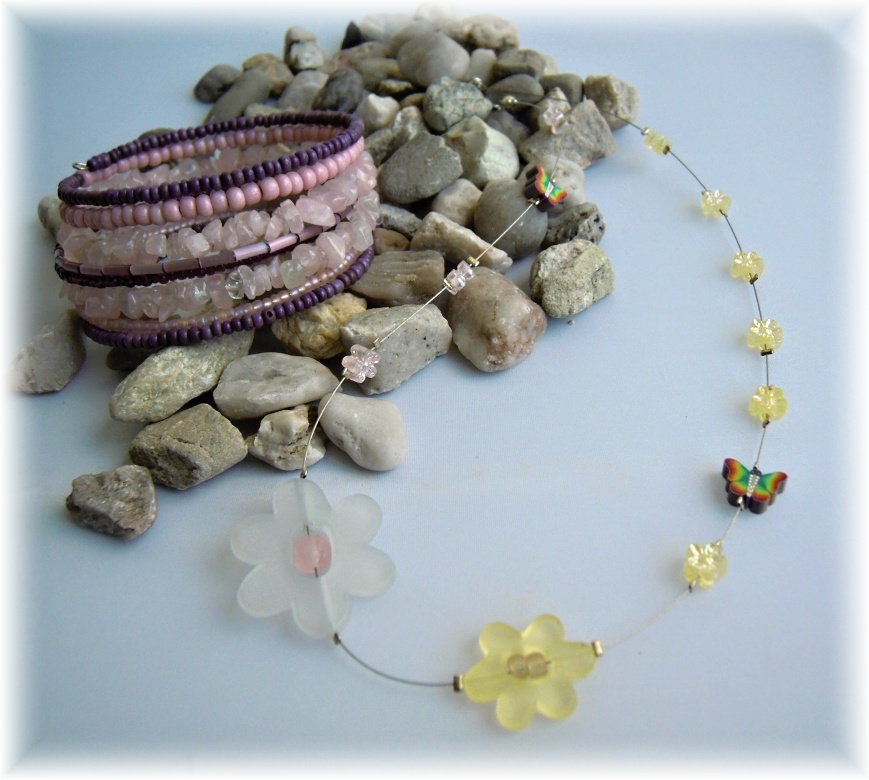 Sada růženinová s kytičkama