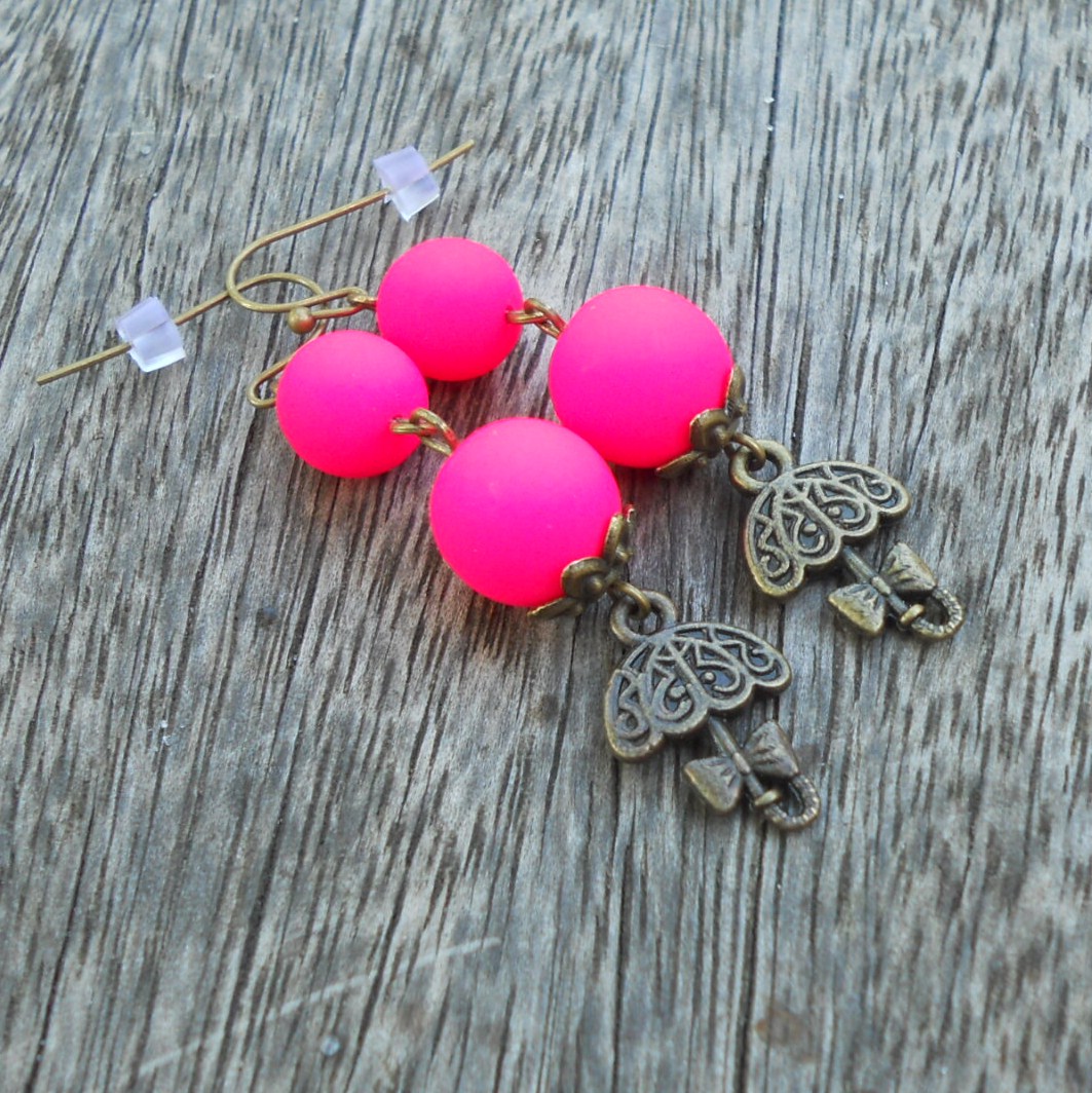 Růžové neonky s deštníčky