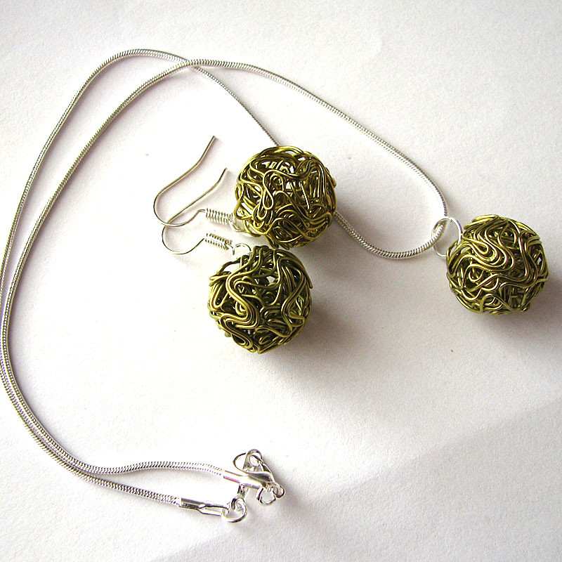 Sada - náušnice a řetízek