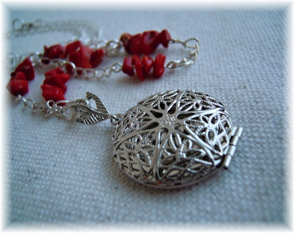 Náhrdelník s korálem