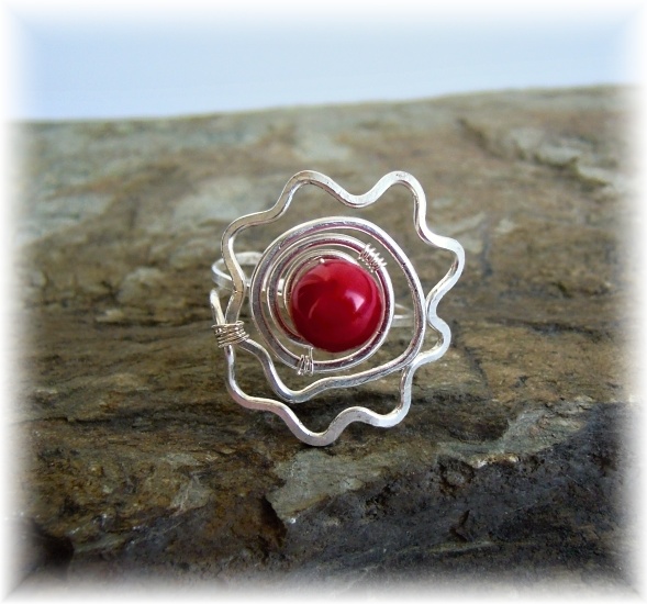 Prstýnek s leštěným korálem