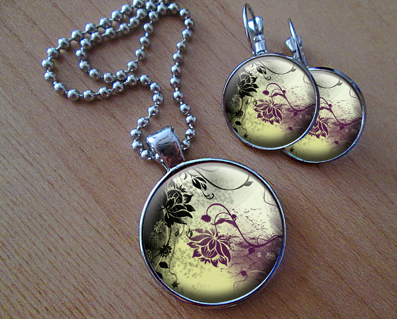 Sada náušniček a přívěsku 