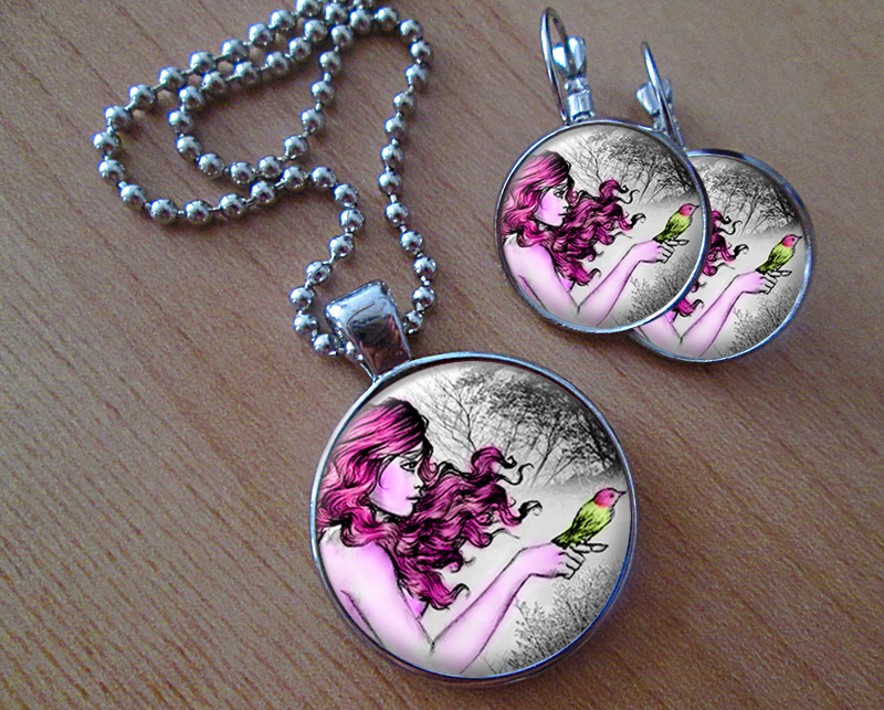 Sada náušniček a přívěsku 