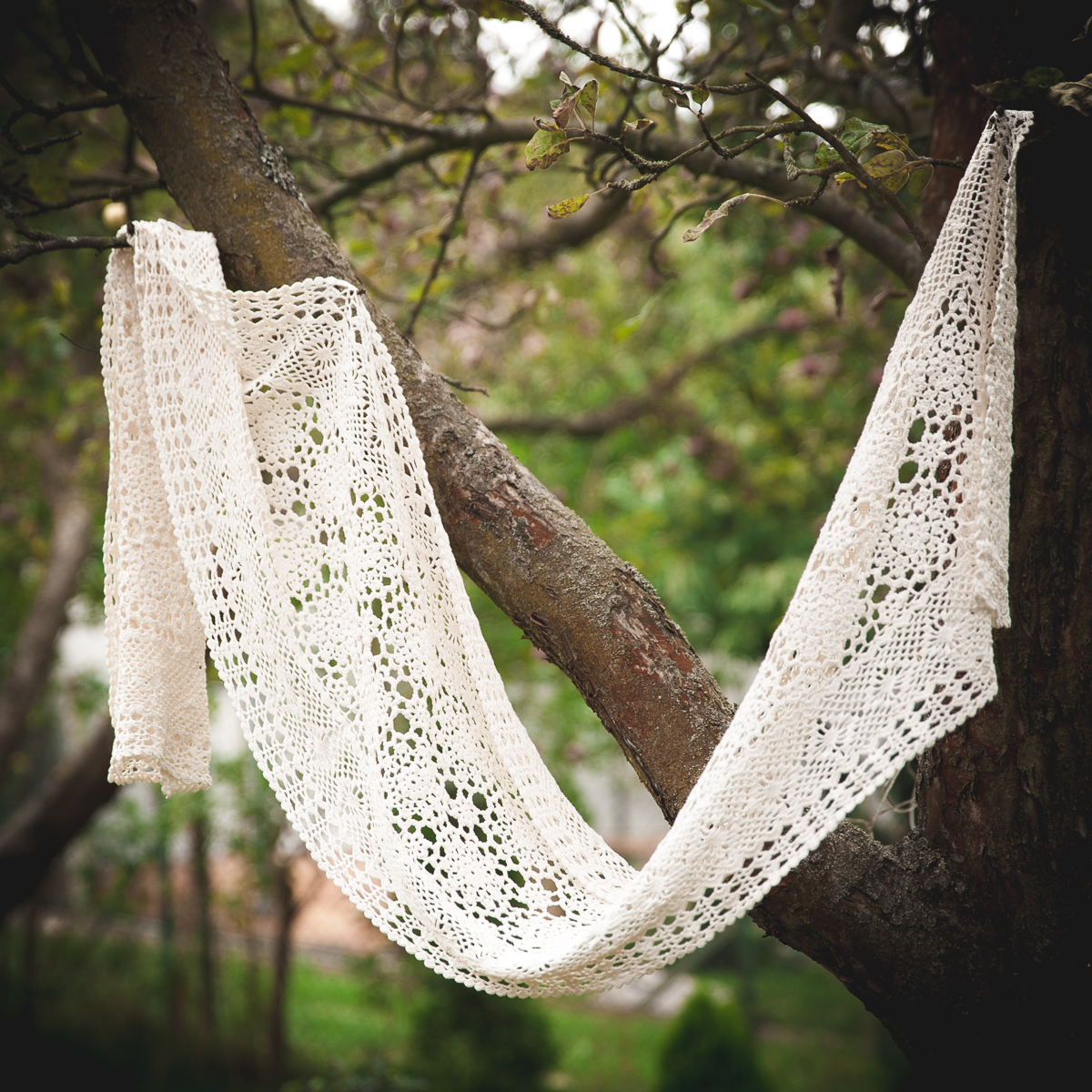 Něžná - háčkovaný krajkový šál 