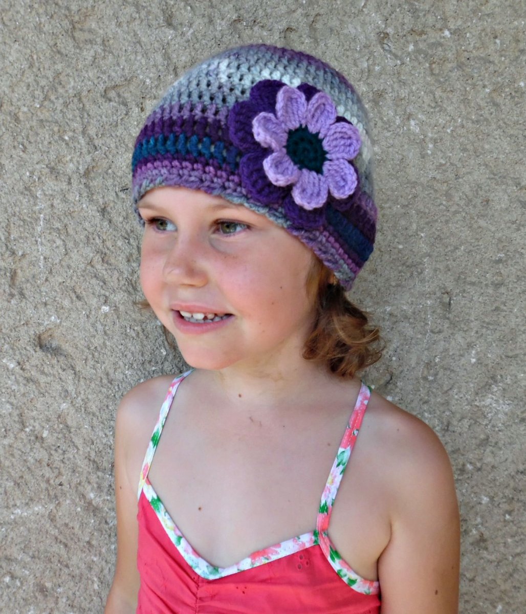 Háčkovaná čepička fialovo-šedá