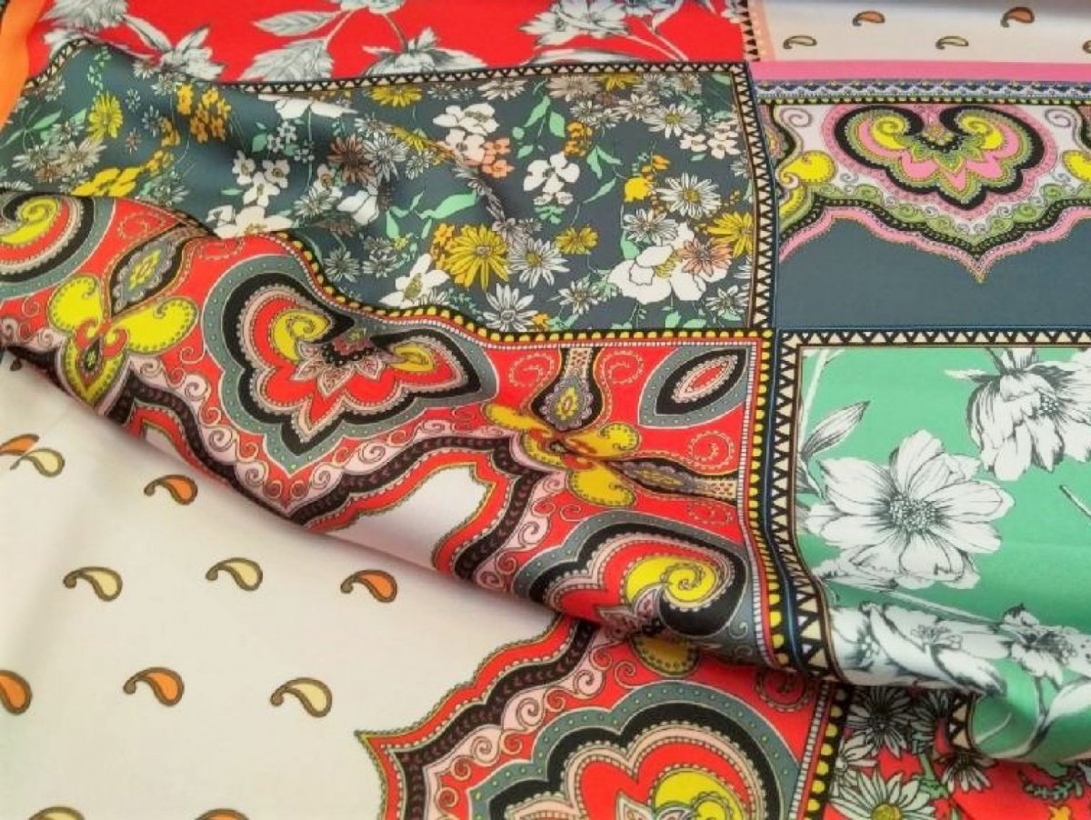 Šatovka šíře 150 x 140 cm